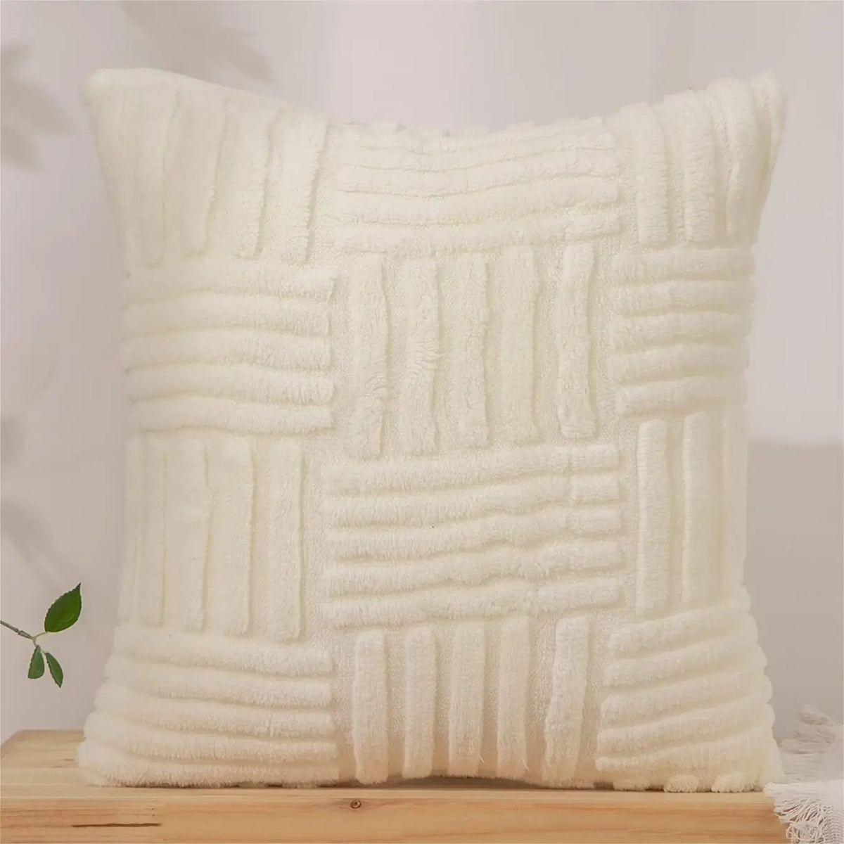 Cable Knit Plush Cushion Cover