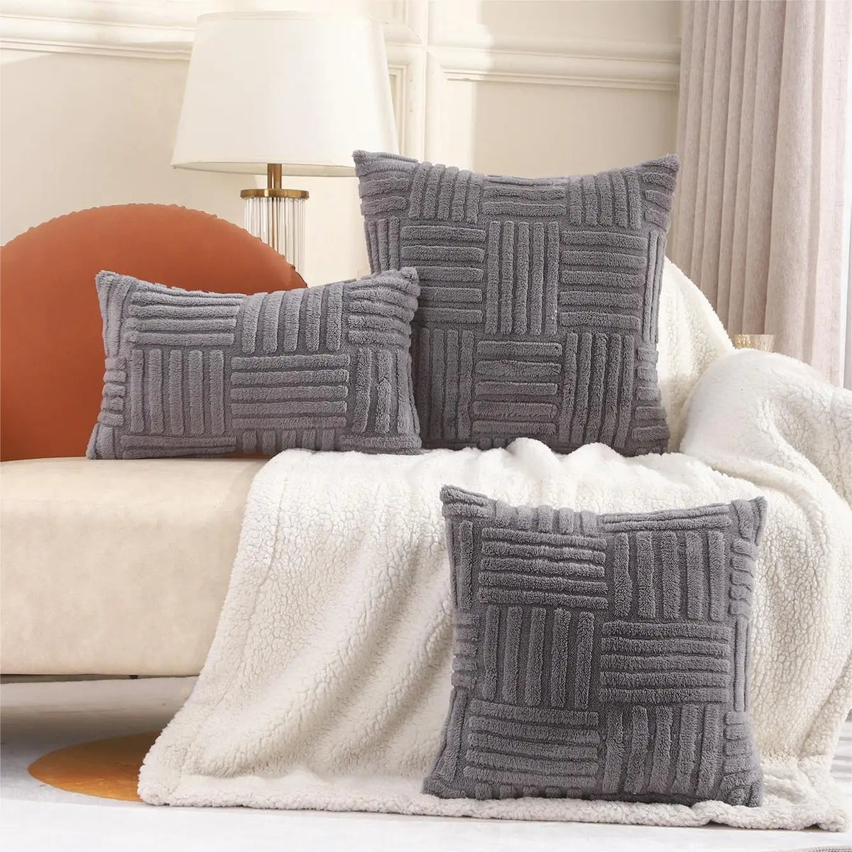 Cable Knit Plush Cushion Cover