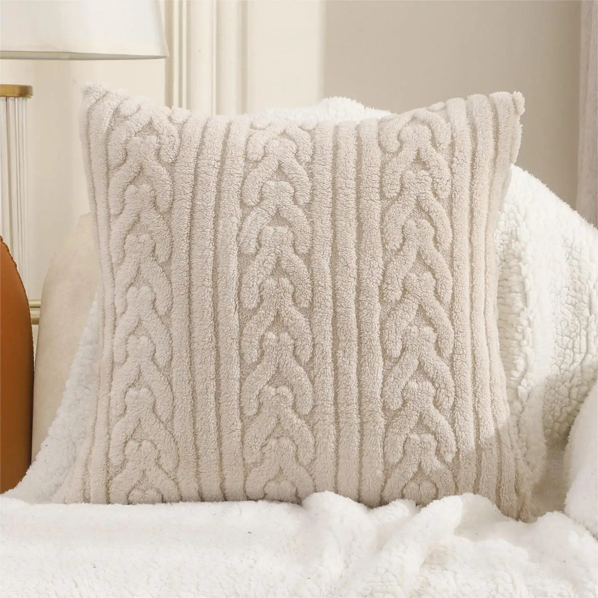 Cable Knit Plush Cushion Cover