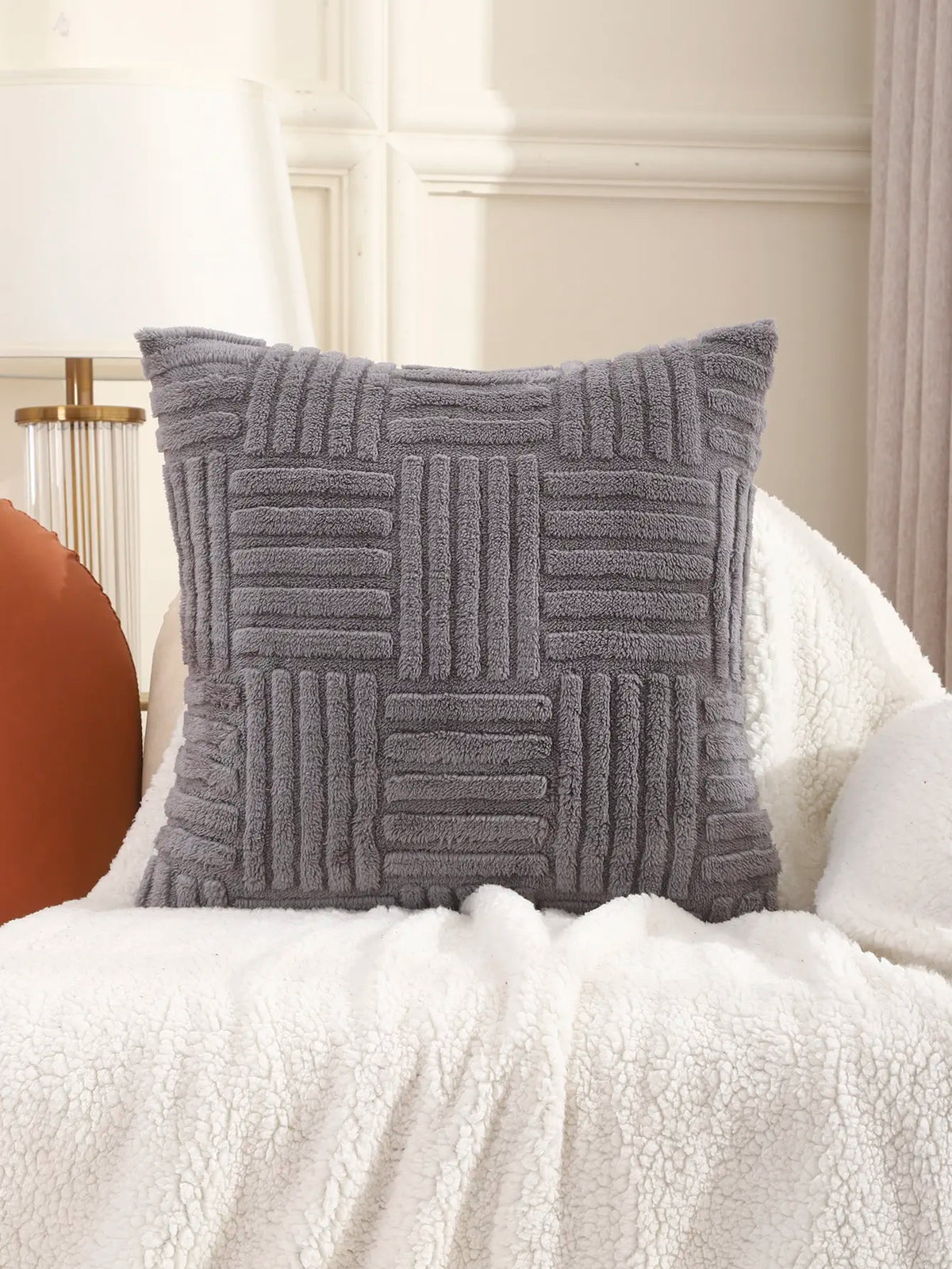 Cable Knit Plush Cushion Cover