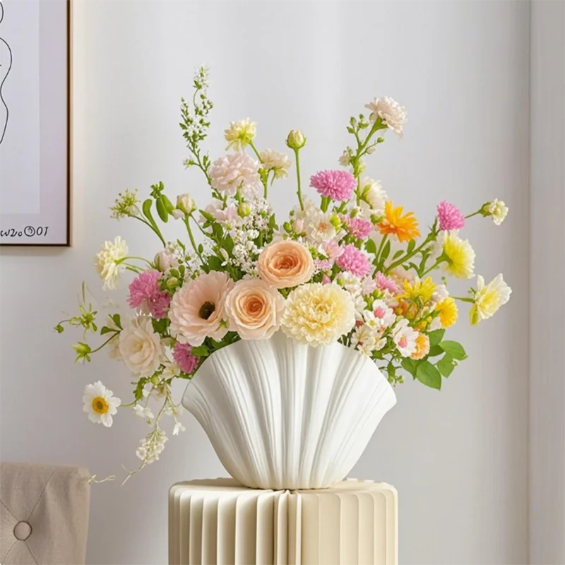 Porcelain Clam Vase