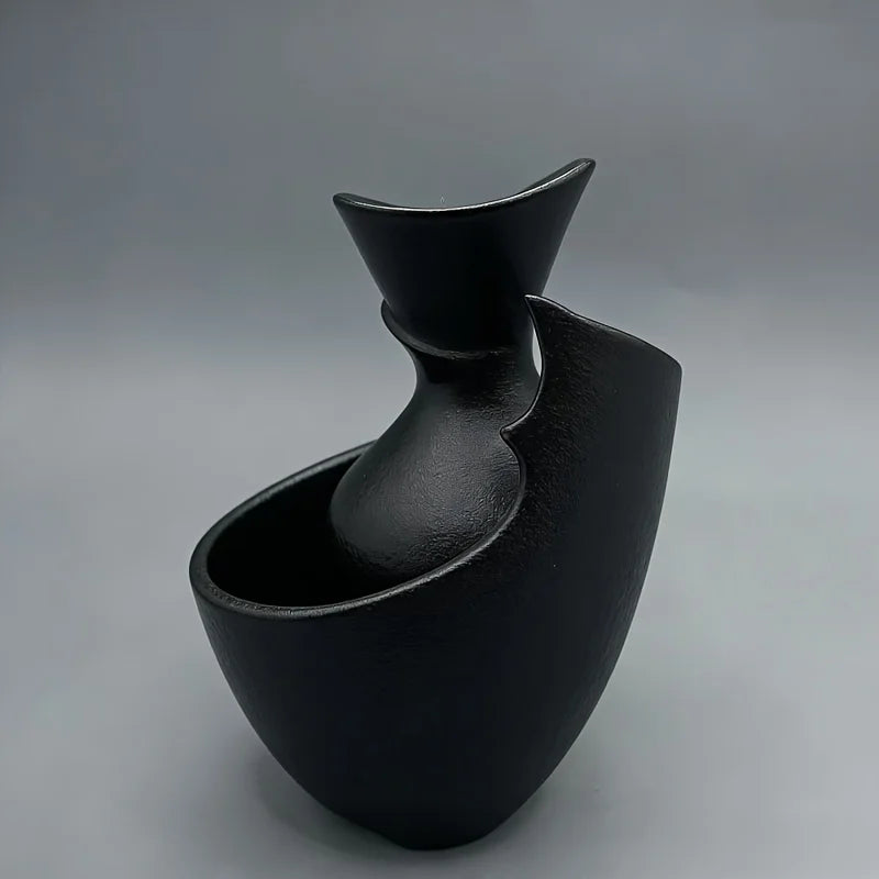 Minimal Horn Vase